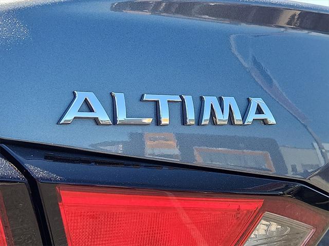 Photo of 2019 Gun Metallic Nissan Altima