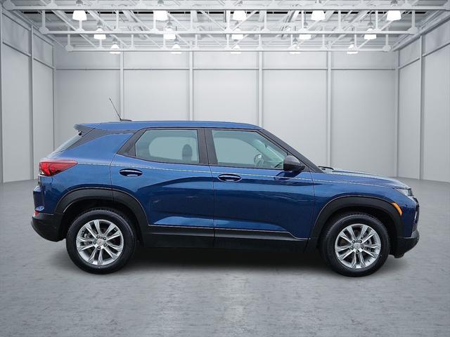 Photo of 2021 Pacific Blue Metallic Chevrolet Trailblazer
