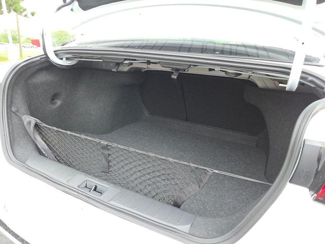 Photo of 2025 Aspen White Nissan Sentra