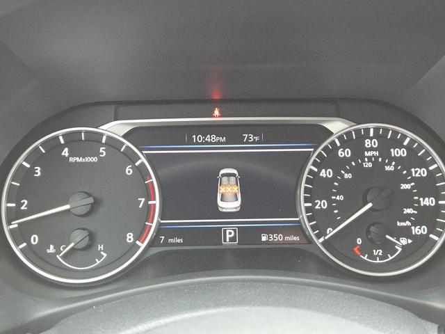 Photo of 2025 Aspen White Nissan Sentra