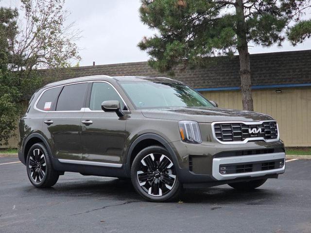 Photo of 2025 Dark Moss Kia Telluride