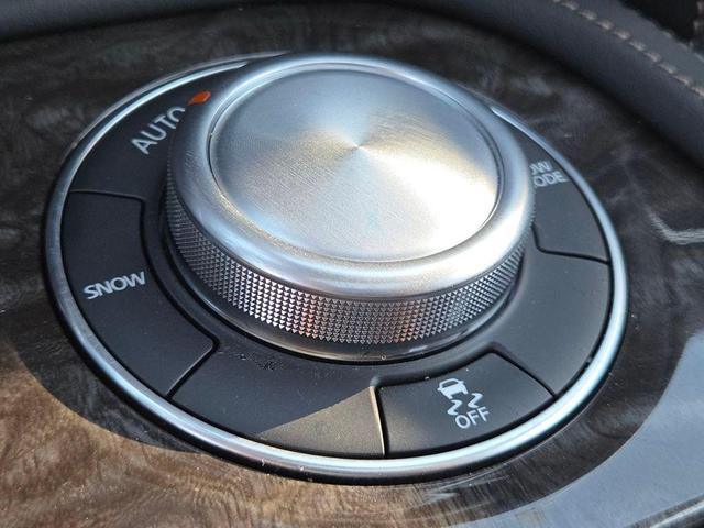Photo of 2024 Coulis Red Pear Nissan Armada