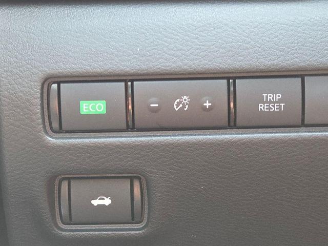 Photo of 2025 White Nissan Sentra