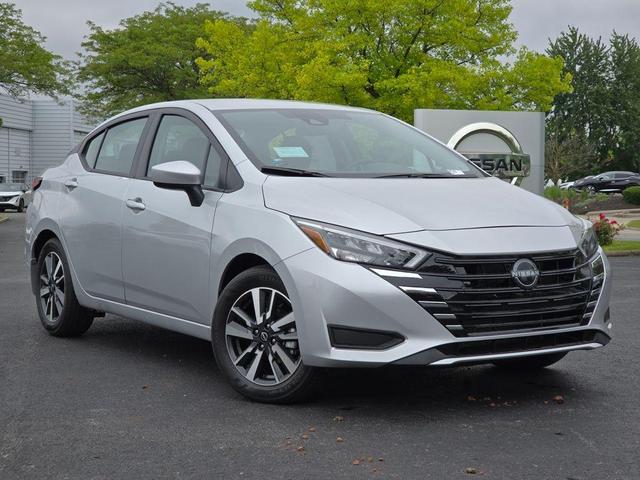 Photo of 2025 Brilliant Silver Metallic Nissan Versa