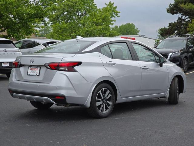 Photo of 2025 Brilliant Silver Metallic Nissan Versa