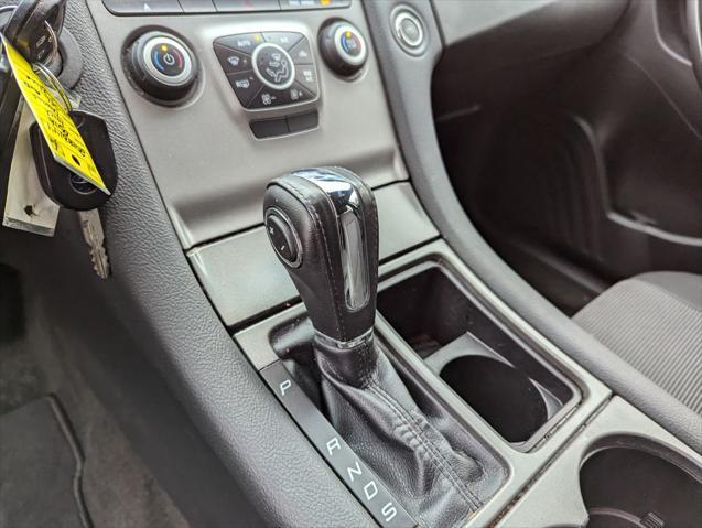 Photo of 2018 Blue Metallic Ford Taurus
