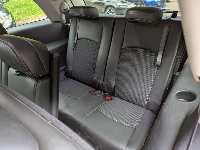 Photo of 2017 Granite Crystal Metallic Clearcoat Dodge Journey