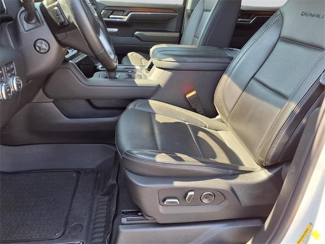 Photo of 2024 Summit White GMC Sierra 1500