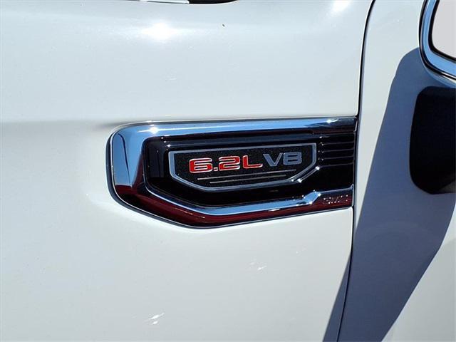 Photo of 2024 Summit White GMC Sierra 1500