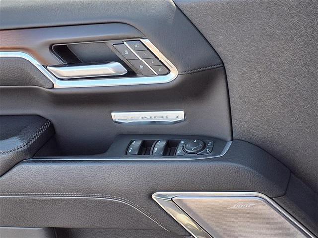 Photo of 2024 Summit White GMC Sierra 1500