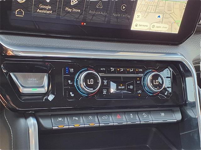 Photo of 2024 Summit White GMC Sierra 1500