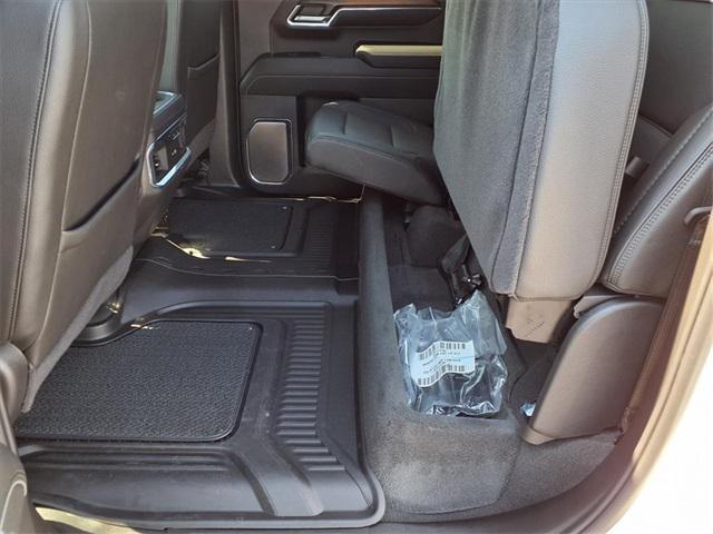 Photo of 2024 Summit White GMC Sierra 1500
