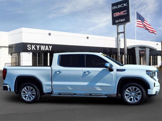 Photo of 2024 Summit White GMC Sierra 1500