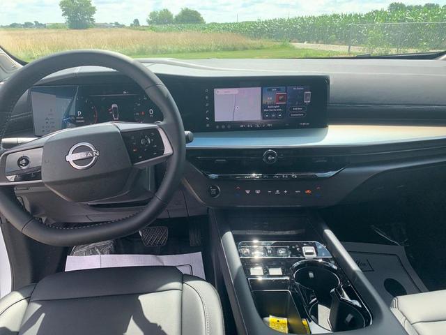 Photo of 2025 Everest White P Nissan Murano