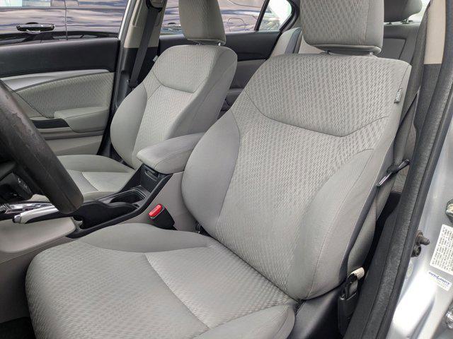 Photo of 2015 Alabaster Silver Metallic Honda Civic