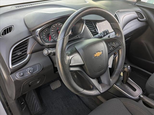Photo of 2019 Summit White Chevrolet Trax