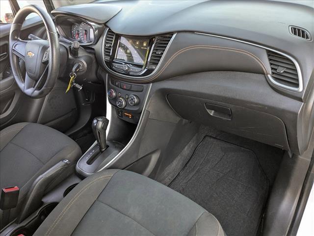 Photo of 2019 Summit White Chevrolet Trax
