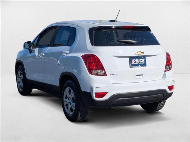 Photo of 2019 Summit White Chevrolet Trax