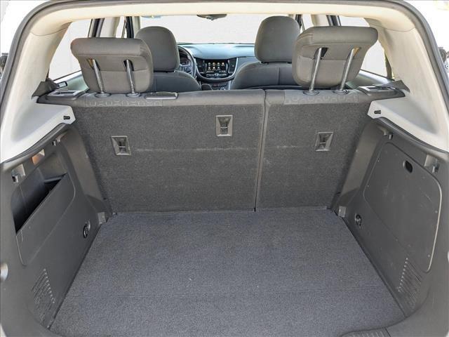 Photo of 2019 Summit White Chevrolet Trax