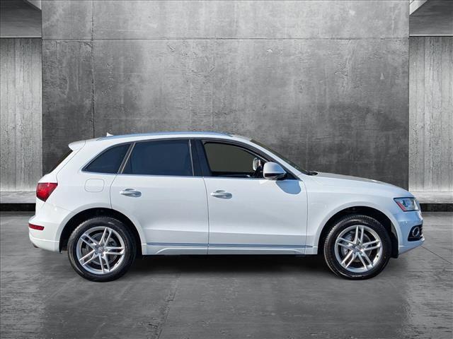Photo of 2016 Ibis White Audi Q5