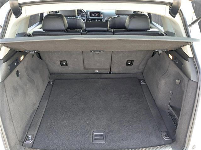 Photo of 2016 Ibis White Audi Q5