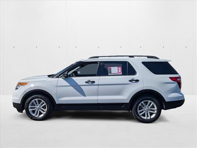 Photo of 2015 Oxford White Ford Explorer