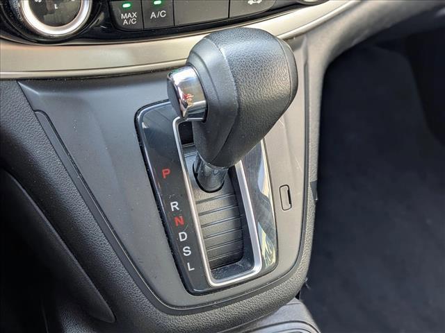 Photo of 2016 White Diamond Pearl Honda CR-V