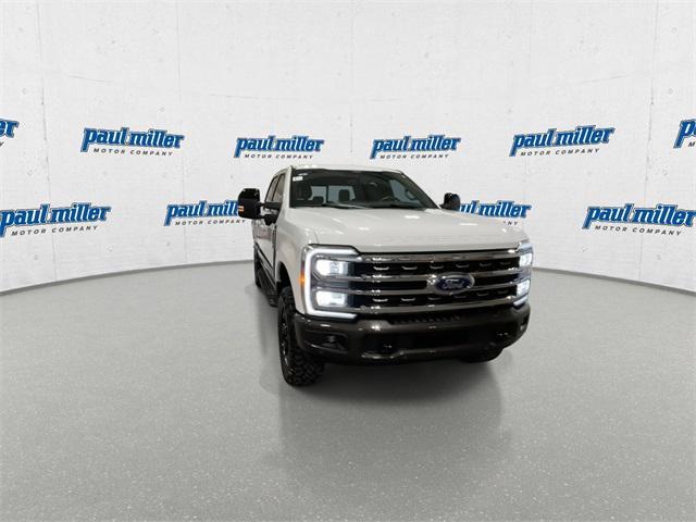 Photo of 2025 STAR WHITE Ford F-350