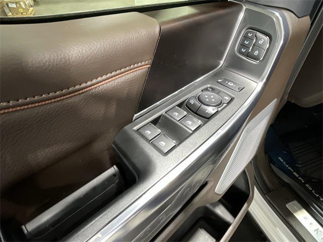 Photo of 2025 STAR WHITE Ford F-350