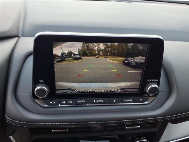 Photo of 2026 Everest White Pearl Tricoat Nissan Rogue