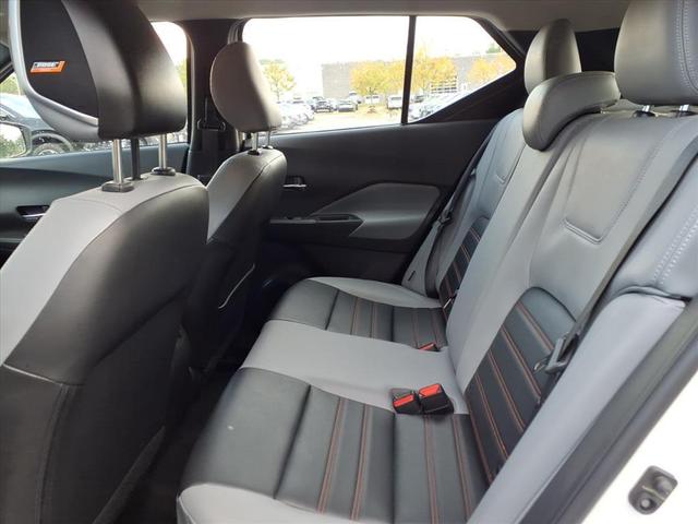 Photo of 2024 Aspen White Tricoat/Super Black Nissan Kicks
