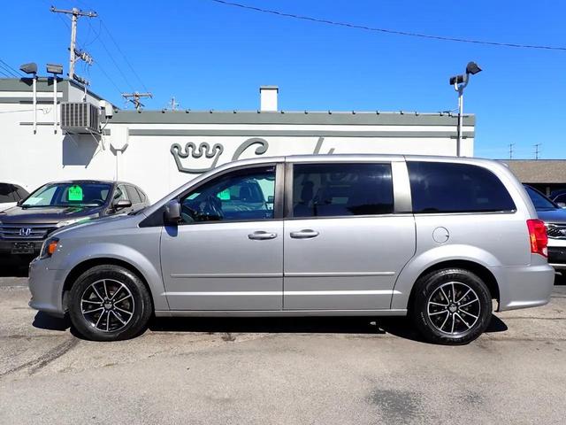 Photo of 2015 Silver Dodge Grand Caravan