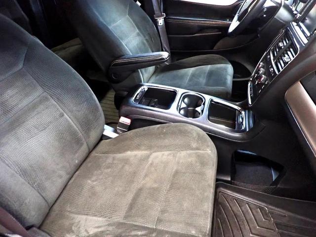 Photo of 2015 Silver Dodge Grand Caravan