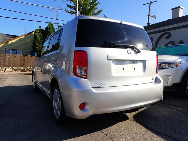 Photo of 2012 Silver Scion xB