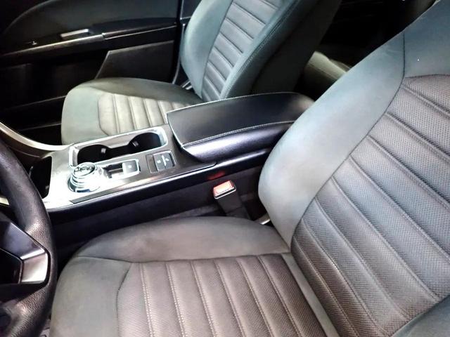 Photo of 2018 Black Ford Fusion Hybrid