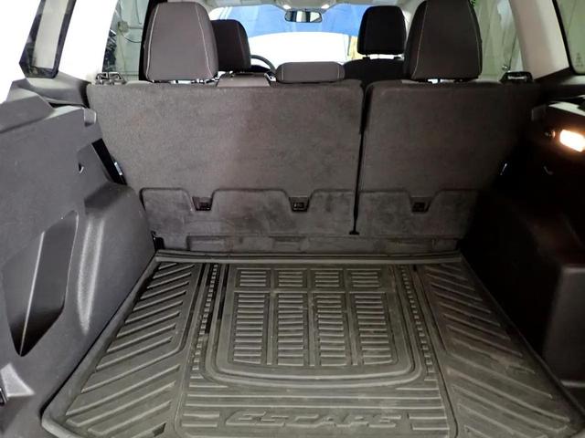 Photo of 2017 Blue Ford Escape