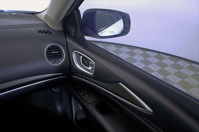 Photo of 2020 Majestic White INFINITI QX60