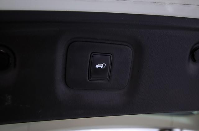 Photo of 2020 Majestic White INFINITI QX60