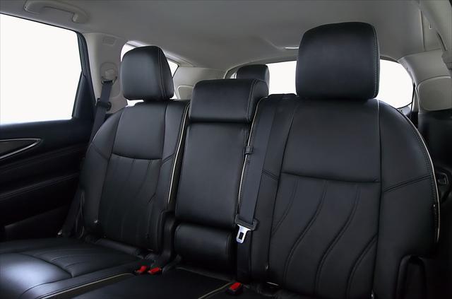 Photo of 2020 Majestic White INFINITI QX60