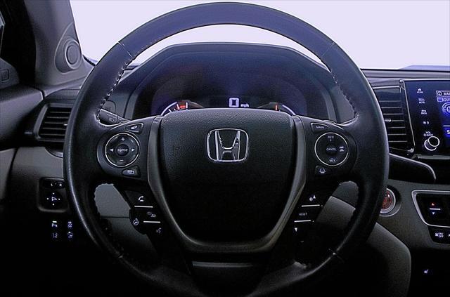 Photo of 2023 Obsidian Blue Pearl Honda Ridgeline