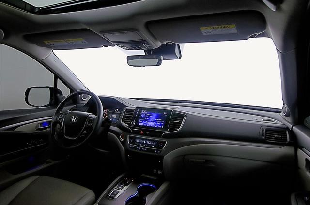 Photo of 2023 Obsidian Blue Pearl Honda Ridgeline