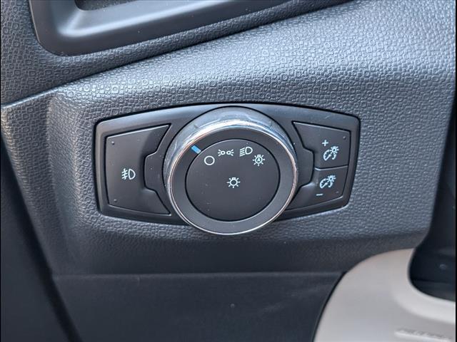 Photo of 2020 White Platinum Metallic Tri-Coat Ford EcoSport