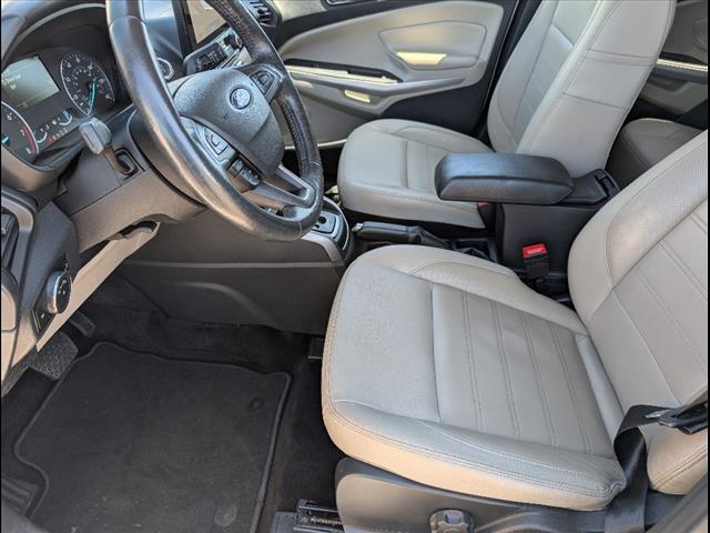 Photo of 2020 White Platinum Metallic Tri-Coat Ford EcoSport