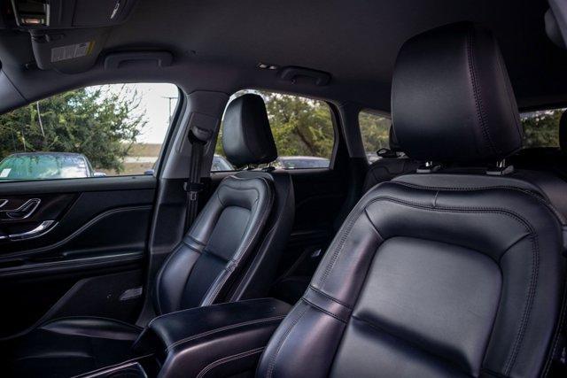 Photo of 2021 Pristine White Lincoln Corsair
