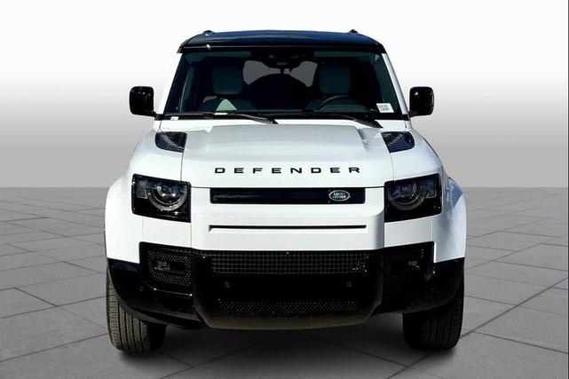 Photo of 2025 Fuji White Land Rover Defender