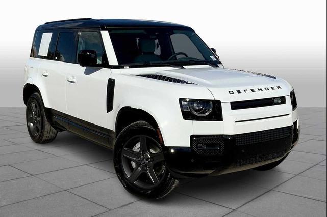 Photo of 2025 Fuji White Land Rover Defender