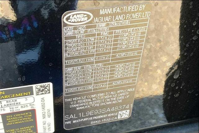 Photo of 2025 Santorini Black Metallic Land Rover Range Rover Sport
