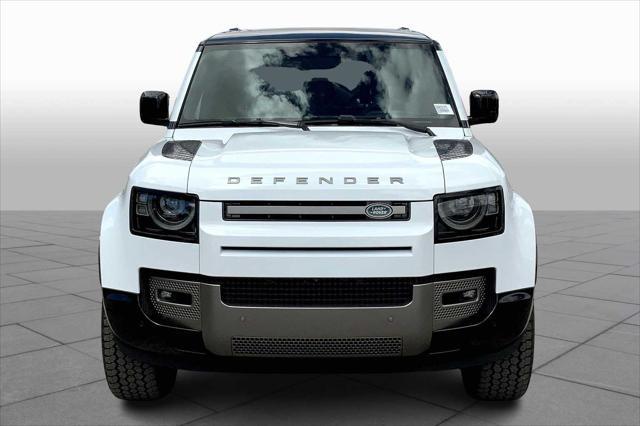 Photo of 2025 Fuji White Land Rover Defender
