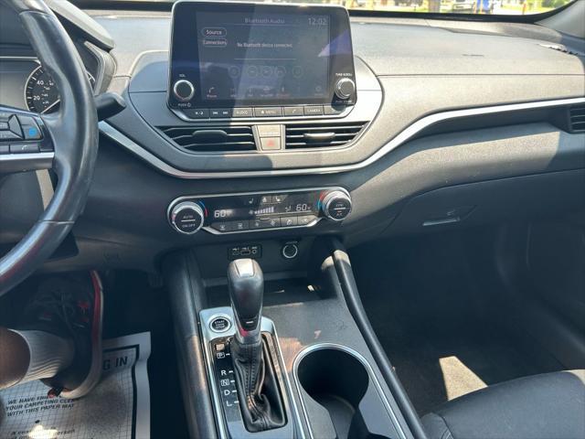 Photo of 2019 Gray Nissan Altima