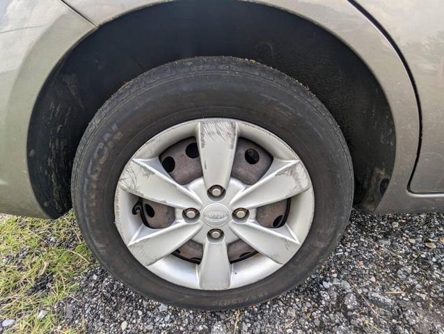Photo of 2010 Gray Kia Rio